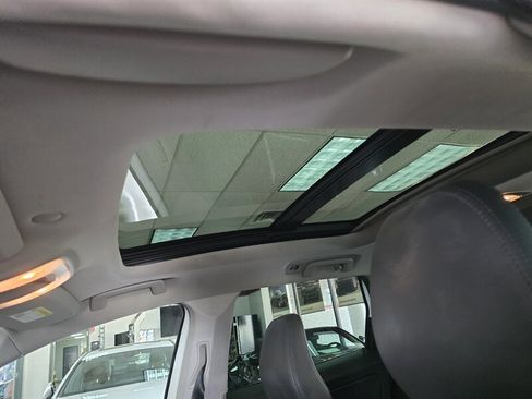 Used 2015 Volvo XC60 T5 Premier w/ Proximity Package image 30