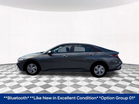 Certified 2026 Hyundai Elantra SE FWD image 5