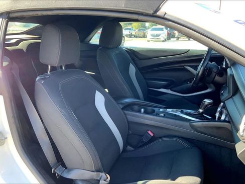 Used 2019 Chevrolet Camaro LT image 8