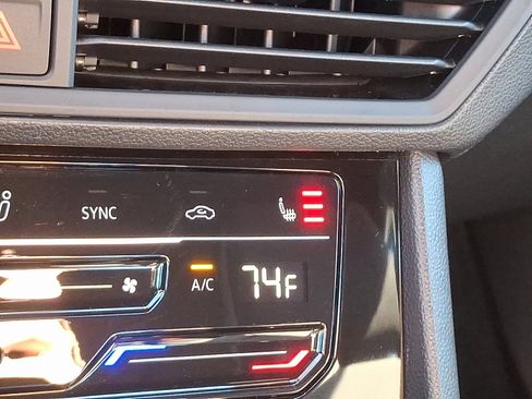 Certified 2025 Volkswagen Jetta Sport image 25