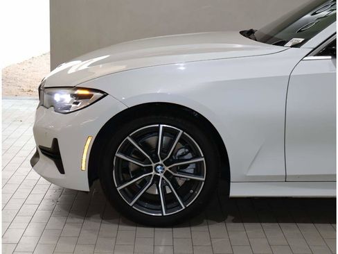Used 2020 BMW 330i Sedan w/ Driving Assistance Package RWD image 4