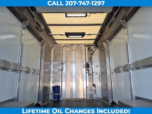 Used 2024 Chevrolet Brightdrop 600 w/ Commercial Equipment Package AWD/4WD image 14