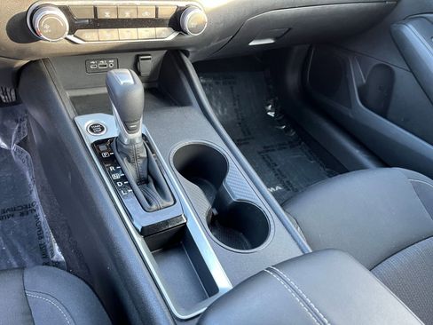 Used 2025 Nissan Altima 2.5 SV image 40