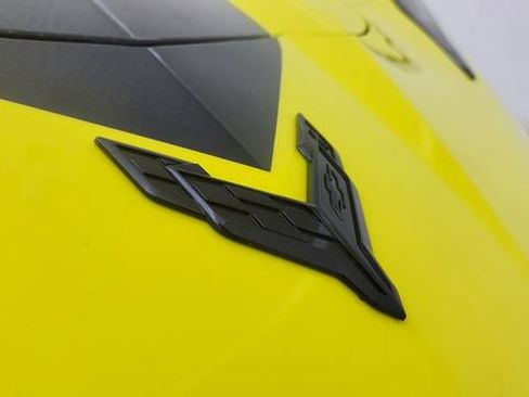 Used 2024 Chevrolet Corvette Stingray Premium Conv w/ Z51 Performance Package image 16