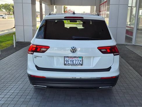 Used 2021 Volkswagen Tiguan SE FWD image 9