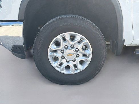 Used 2025 Chevrolet Silverado 2500 LTZ w/ LTZ Convenience Package AWD/4WD image 43
