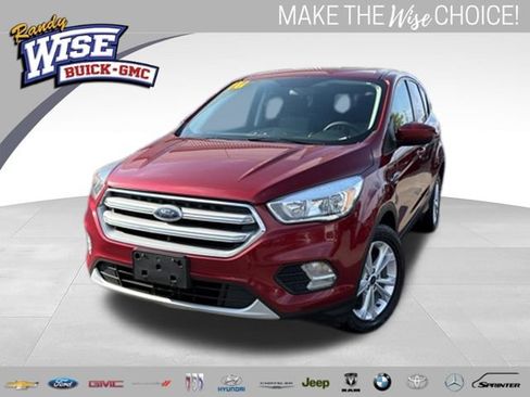 Used 2017 Ford Escape SE AWD/4WD image 1