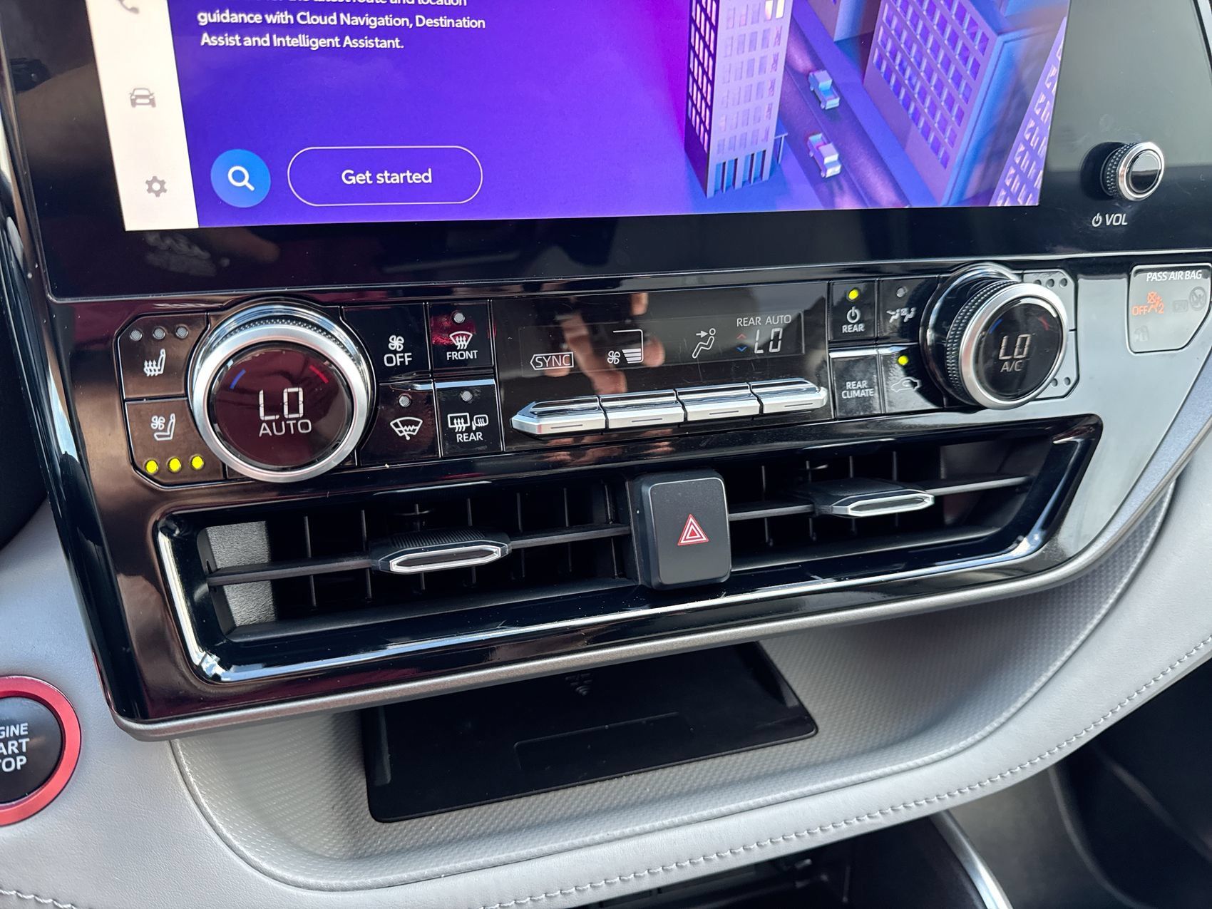 Used 2023 Toyota Highlander Limited FWD image 18