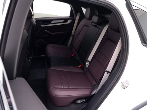 New 2026 Porsche Cayenne Coupe image 31