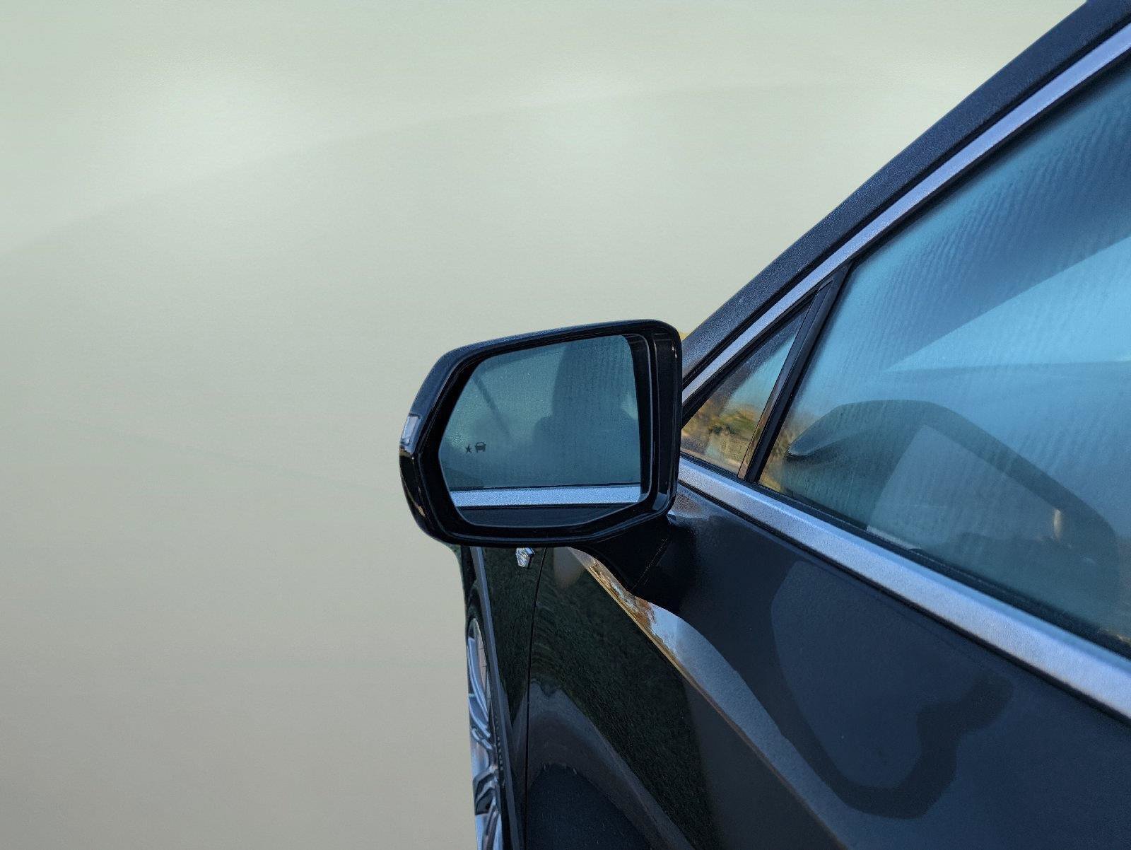 Used 2020 Cadillac XT4 Premium Luxury AWD/4WD image 7