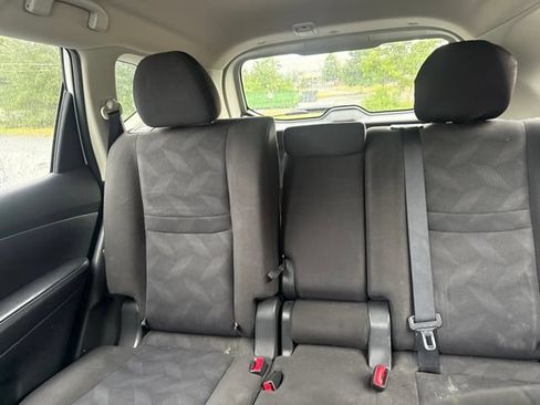Used 2016 Nissan Rogue SV AWD/4WD image 19