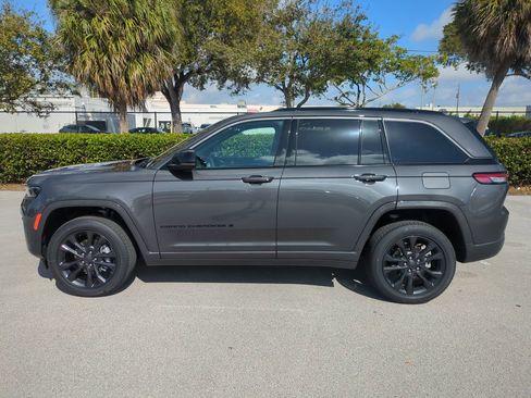 New 2026 Jeep Grand Cherokee Limited image 8