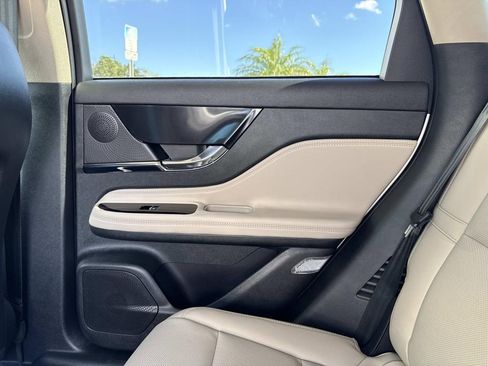 New 2026 Lincoln Corsair Premiere image 15