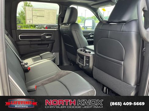 New 2026 RAM 2500 Laramie AWD/4WD image 26