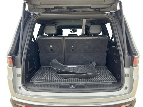 Used 2023 Jeep Wagoneer Series II w/ Flexible Seating Group AWD/4WD image 23