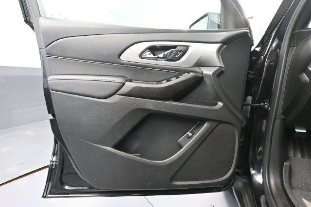 Used 2023 Chevrolet Traverse LT w/ LPO, Floor Liner Package AWD/4WD image 14