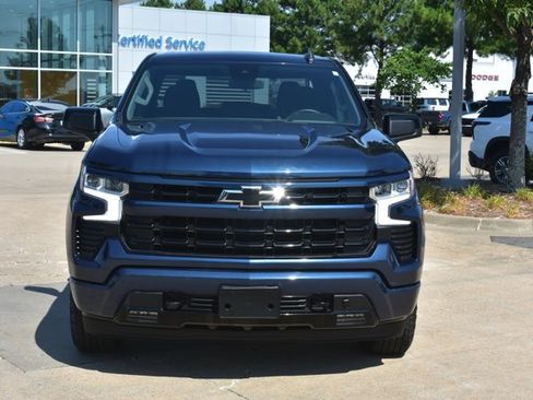 Used 2023 Chevrolet Silverado 1500 RST w/ Z71 Off-Road Package AWD/4WD image 2