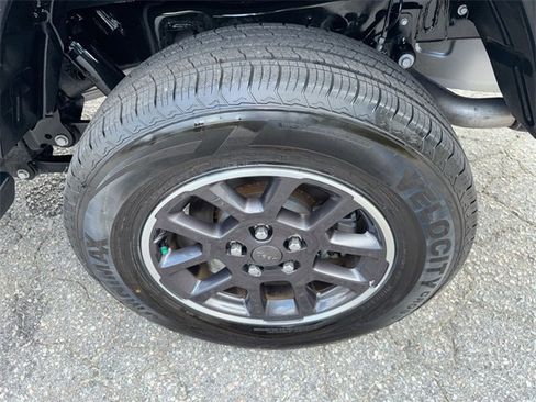 Used 2022 Jeep Gladiator Overland image 13