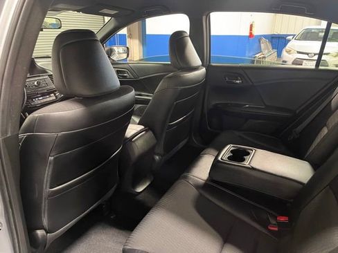 Used 2017 Honda Accord Sport image 16