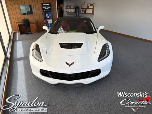 Used 2016 Chevrolet Corvette Z06 w/ 3LZ Preferred Equipment Group RWD image 7