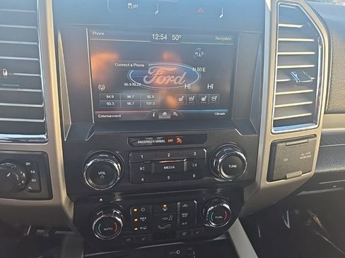 Used 2015 Ford F150 Lariat image 21