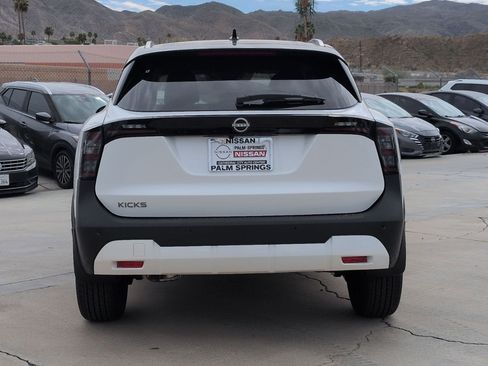 New 2026 Nissan Kicks SV image 4