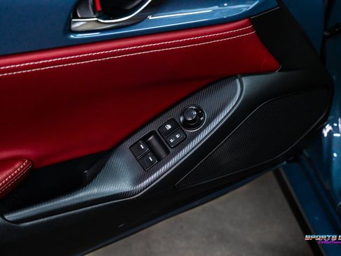 Used 2020 MAZDA MX-5 Miata Grand Touring image 37