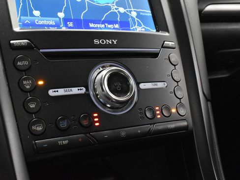 Used 2020 Ford Fusion Energi Titanium image 20