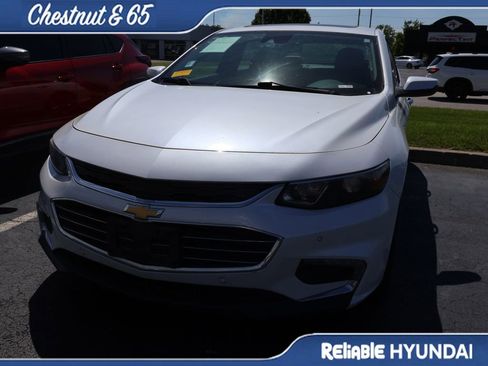Used 2016 Chevrolet Malibu Premier w/ Driver Confidence Package II FWD image 8