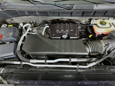 Used 2023 Chevrolet Silverado 1500 LT image 32