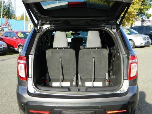 Used 2013 Ford Explorer XLT image 10