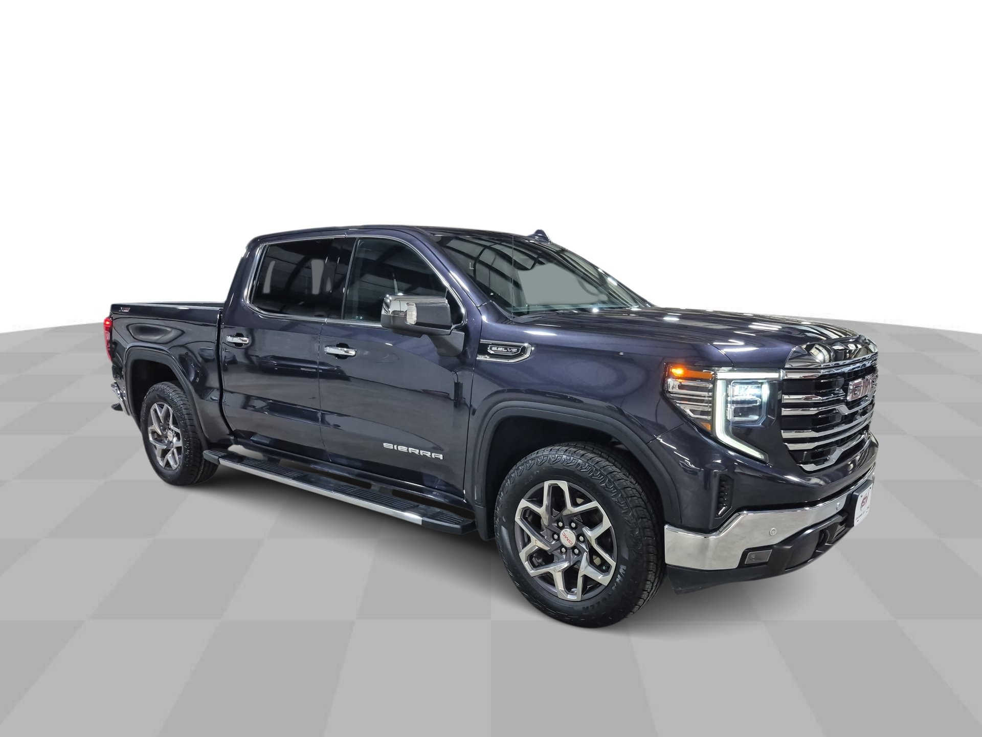 Used 2025 GMC Sierra 1500 SLT w/ SLT Premium Plus Package AWD/4WD image 2