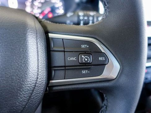 New 2026 Jeep Compass Latitude image 17