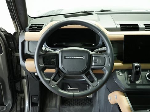 Used 2025 Land Rover Defender 110 X image 23