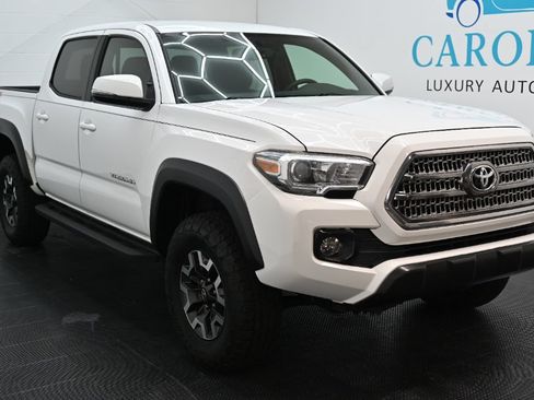 Used 2016 Toyota Tacoma TRD Off-Road w/ Towing Package AWD/4WD image 2