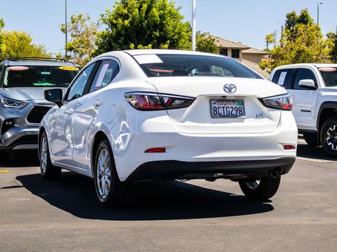 Used 2018 Toyota Yaris iA FWD image 8