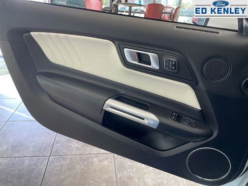 Used 2022 Ford Mustang GT Premium image 21