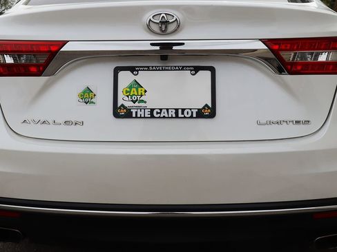 Used 2017 Toyota Avalon Limited w/ All Weather Liner Package FWD image 21