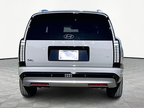 Used 2026 Hyundai Ioniq 9 Limited image 4