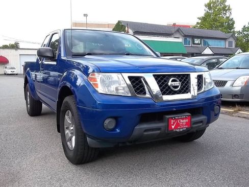 Used 2012 Nissan Frontier SV w/ SV Premium Utility Pkg AWD/4WD image 4