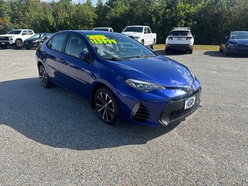 Used 2017 Toyota Corolla SE w/ Carpet Mat Package (TMS) FWD image 8