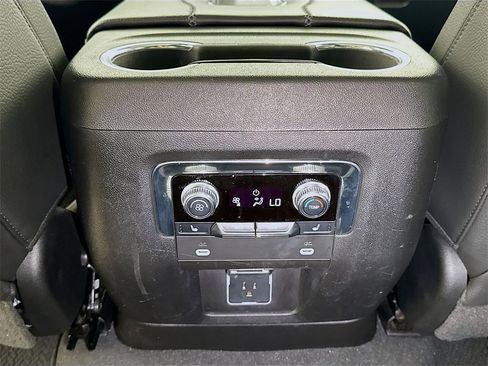Used 2023 GMC Yukon XL Denali image 26