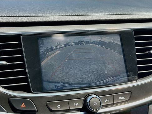 Used 2018 Buick LaCrosse Essence FWD image 15