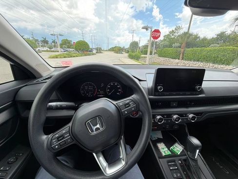 Used 2023 Honda CR-V EX image 22