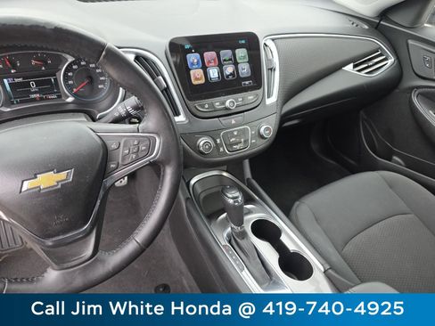 Used 2016 Chevrolet Malibu LT image 28