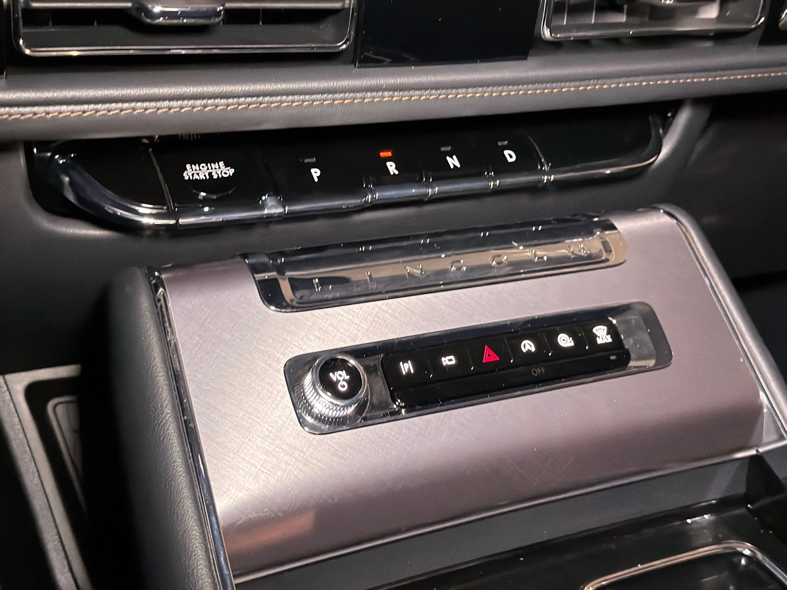 New 2026 Lincoln Aviator AWD w/ Jet Appearance Package image 30