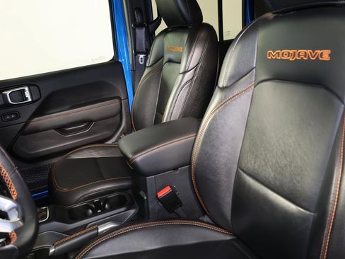 Used 2021 Jeep Gladiator Mojave AWD/4WD image 25
