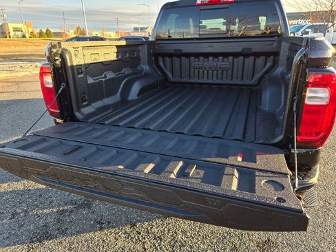 New 2026 GMC Canyon Elevation w/ Convenience Package image 8