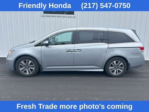 Used 2016 Honda Odyssey Touring image 2