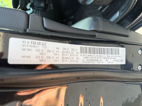 Used 2019 Jeep Grand Cherokee Limited AWD/4WD image 29